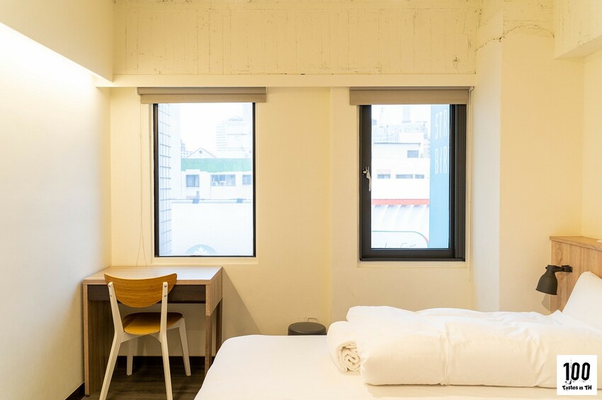 【百味旅形色】漂鳥青年旅館|台中住宿推薦!絕美交誼廳隱身青旅,乾淨簡約有質感! | 別墅裡的 100 種味道