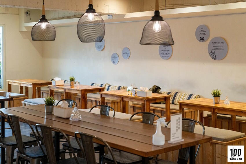 【百味旅形色】漂鳥青年旅館|台中住宿推薦!絕美交誼廳隱身青旅,乾淨簡約有質感! | 別墅裡的 100 種味道