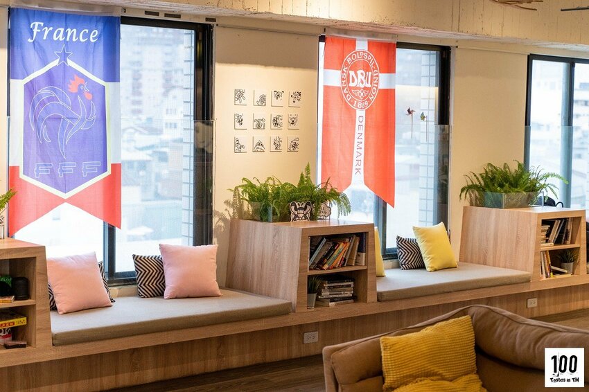 【百味旅形色】漂鳥青年旅館|台中住宿推薦!絕美交誼廳隱身青旅,乾淨簡約有質感! | 別墅裡的 100 種味道