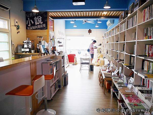 無論如河書店06.JPG