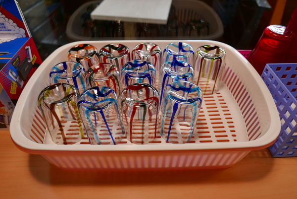 寶寶漢堡：1070207[禮官三小愛台灣]台中市北區寶寶漢堡中友百貨一中商圈寶寶今天看帥哥不爬山吃美味料多實在的火龍果牛肉堡與墨西哥辣椒牛肉堡