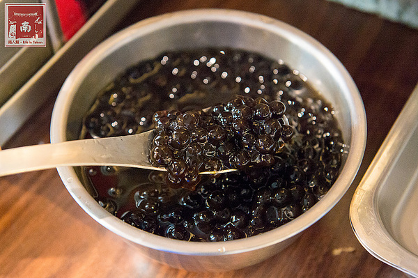 19號倉庫鐵板牛排 新營店：【台南新營】來自逢甲巷弄平價排餐｜戰斧牛排好霸氣｜雙倍主餐好滿足｜波霸奶茶喝到飽｜免費加飯加麵~~19號倉庫鐵板牛排新營店