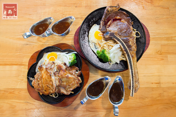 19號倉庫鐵板牛排 新營店：【台南新營】來自逢甲巷弄平價排餐｜戰斧牛排好霸氣｜雙倍主餐好滿足｜波霸奶茶喝到飽｜免費加飯加麵~~19號倉庫鐵板牛排新營店