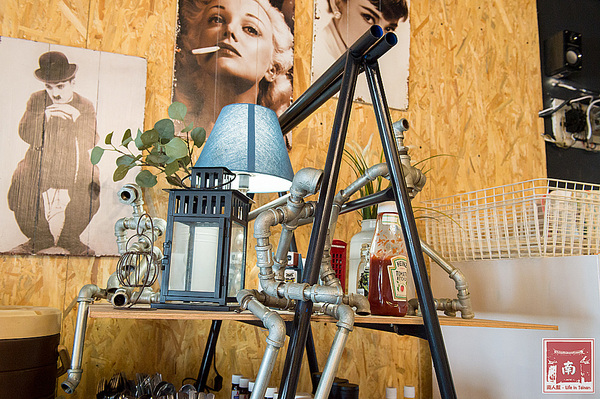 19號倉庫鐵板牛排 新營店：【台南新營】來自逢甲巷弄平價排餐｜戰斧牛排好霸氣｜雙倍主餐好滿足｜波霸奶茶喝到飽｜免費加飯加麵~~19號倉庫鐵板牛排新營店