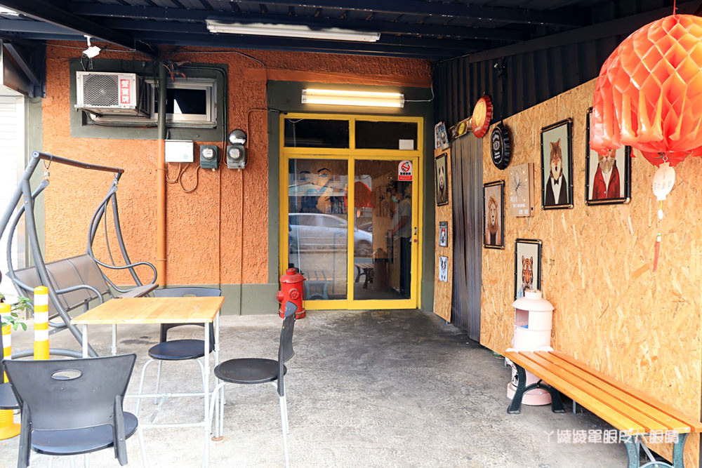 台南新營比臉還大的牛排｜19號倉庫鐵板牛排，平價牛排店也喝得到珍珠奶茶！濃湯飲料無限暢飲