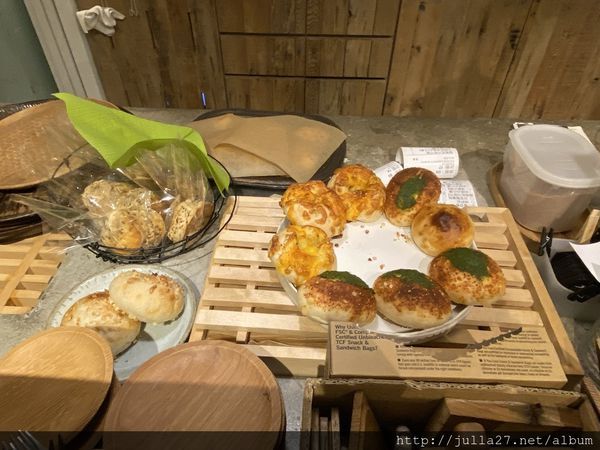 20200314_044928676_iOS