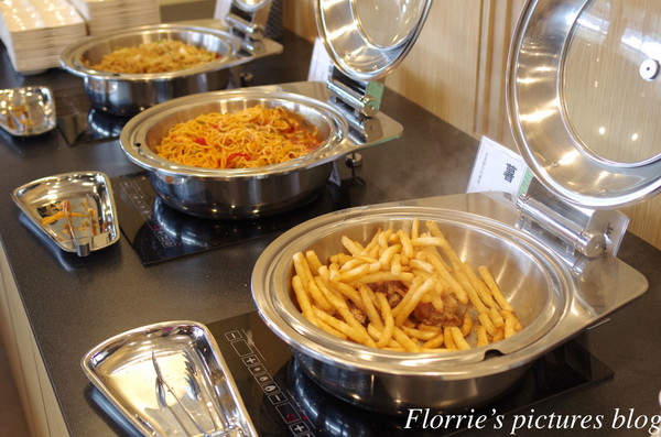 串家物語：南港區美食(CITYLINK南港店)~串家物語~台灣第一家日式串炸吃到飽，DIY炸不停也吃不停！