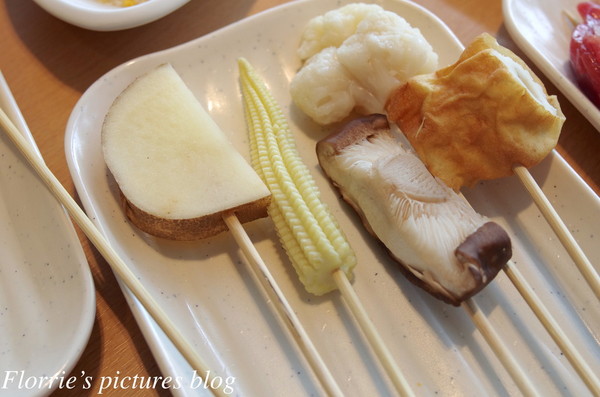 串家物語：南港區美食(CITYLINK南港店)~串家物語~台灣第一家日式串炸吃到飽，DIY炸不停也吃不停！