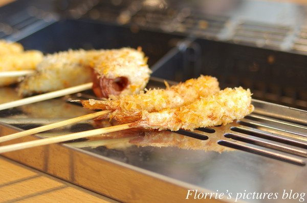 串家物語：南港區美食(CITYLINK南港店)~串家物語~台灣第一家日式串炸吃到飽，DIY炸不停也吃不停！