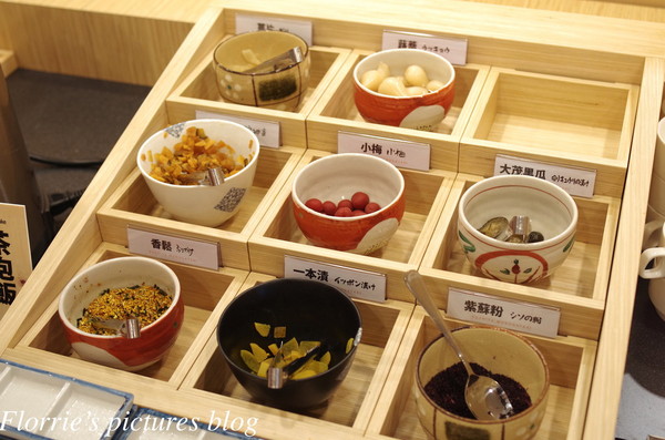 串家物語：南港區美食(CITYLINK南港店)~串家物語~台灣第一家日式串炸吃到飽，DIY炸不停也吃不停！