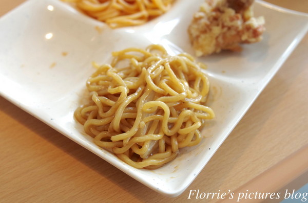 串家物語：南港區美食(CITYLINK南港店)~串家物語~台灣第一家日式串炸吃到飽，DIY炸不停也吃不停！