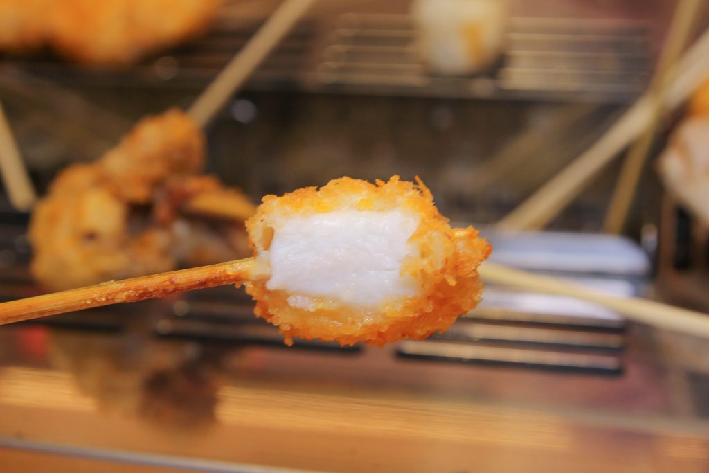 南港炸物吃到飽：日本串家物語進駐南港，30多種炸物無限供應~必吃炸蝦炸牛肉，日式熟食小菜草莓甜點(菜單.電話.訂位.網站.營業時間.價位.影片)