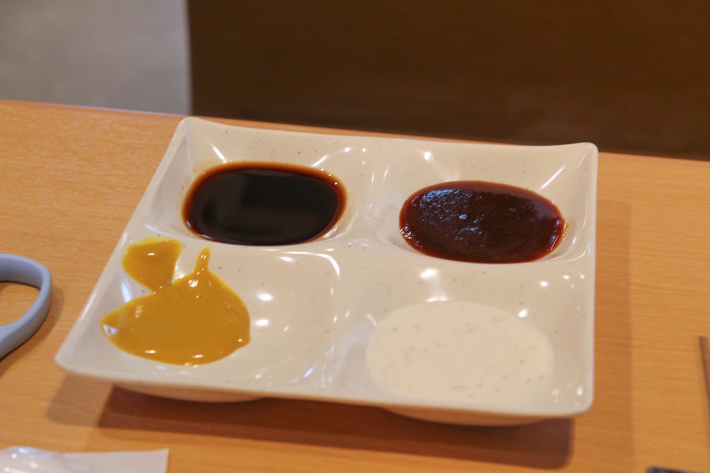 南港炸物吃到飽：日本串家物語進駐南港，30多種炸物無限供應~必吃炸蝦炸牛肉，日式熟食小菜草莓甜點(菜單.電話.訂位.網站.營業時間.價位.影片)