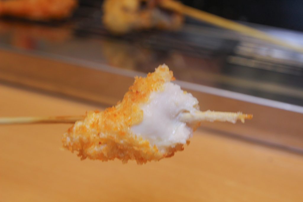 南港炸物吃到飽：日本串家物語進駐南港，30多種炸物無限供應~必吃炸蝦炸牛肉，日式熟食小菜草莓甜點(菜單.電話.訂位.網站.營業時間.價位.影片)