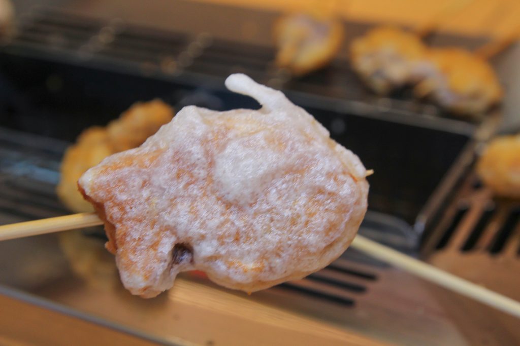 南港炸物吃到飽：日本串家物語進駐南港，30多種炸物無限供應~必吃炸蝦炸牛肉，日式熟食小菜草莓甜點(菜單.電話.訂位.網站.營業時間.價位.影片)