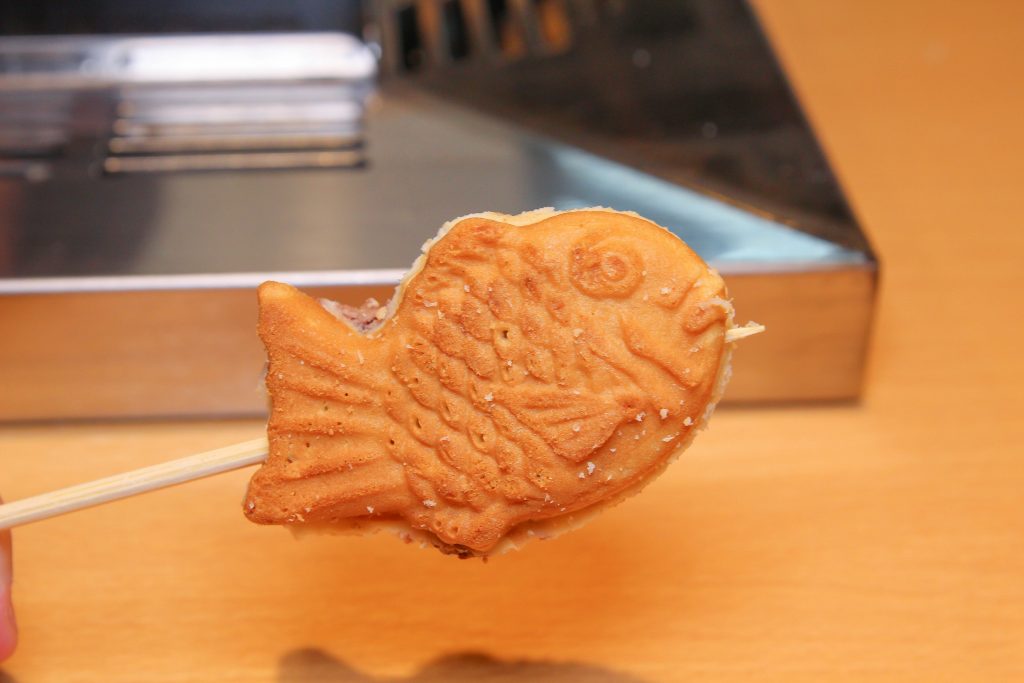 南港炸物吃到飽：日本串家物語進駐南港，30多種炸物無限供應~必吃炸蝦炸牛肉，日式熟食小菜草莓甜點(菜單.電話.訂位.網站.營業時間.價位.影片)