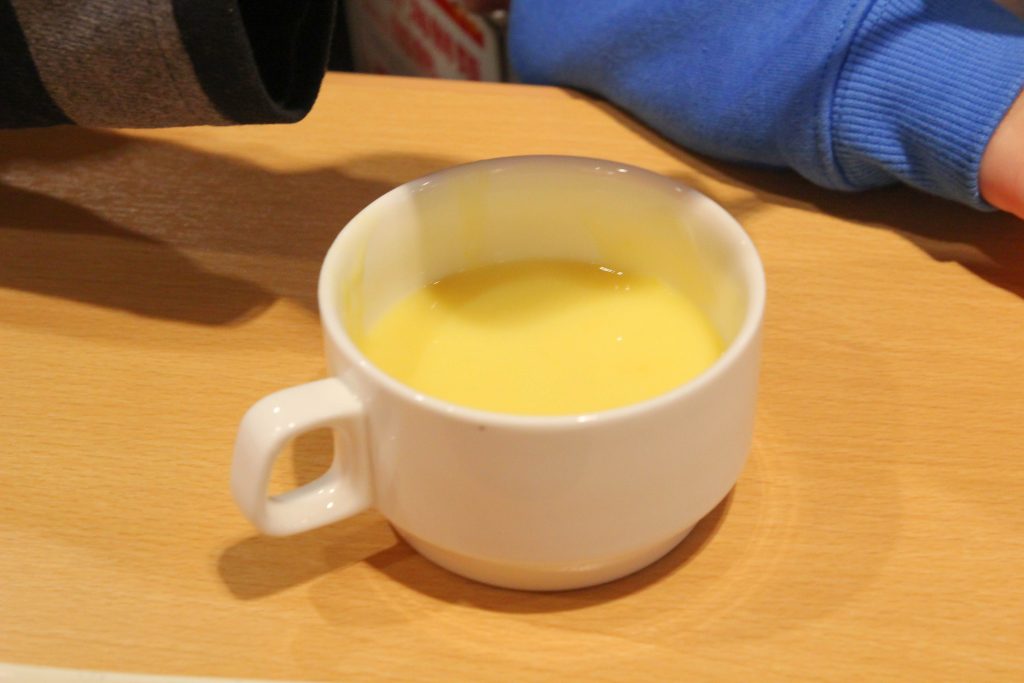 南港炸物吃到飽：日本串家物語進駐南港，30多種炸物無限供應~必吃炸蝦炸牛肉，日式熟食小菜草莓甜點(菜單.電話.訂位.網站.營業時間.價位.影片)