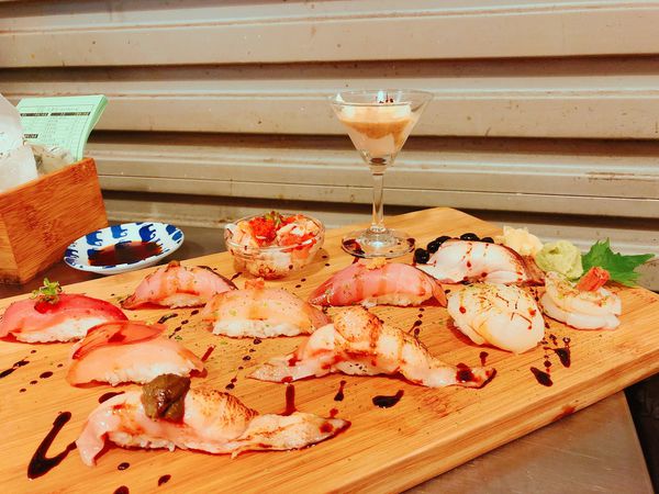 捷運善導寺站✿合掌村✿華山市場的排隊頂級日式料理! 推薦頂級12貫~ 超華麗擺盤配上厲害食材! 無敵!!