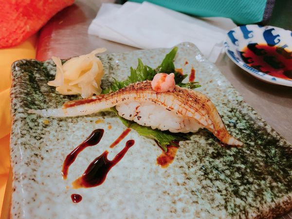 捷運善導寺站✿合掌村✿華山市場的排隊頂級日式料理! 推薦頂級12貫~ 超華麗擺盤配上厲害食材! 無敵!!