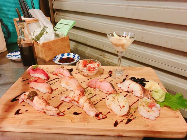 捷運善導寺站✿合掌村✿華山市場的排隊頂級日式料理! 推薦頂級12貫~ 超華麗擺盤配上厲害食材! 無敵!!