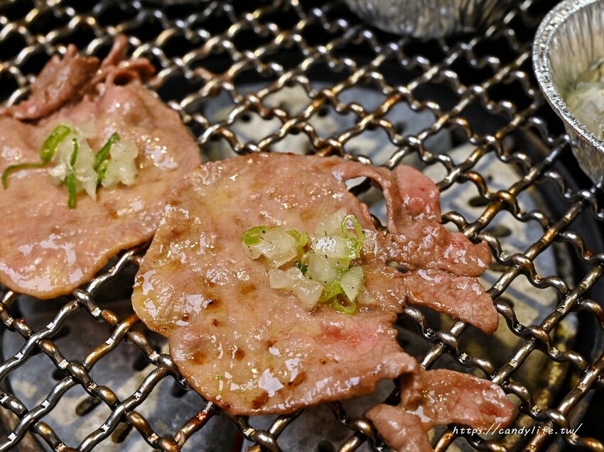 台中市南屯區肉肉燒肉｜台中寵物友善燒肉餐廳，除了美味燒肉，還有特色寵物餐點