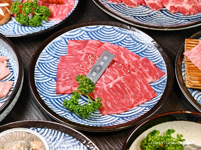 台中市南屯區肉肉燒肉｜台中寵物友善燒肉餐廳，除了美味燒肉，還有特色寵物餐點