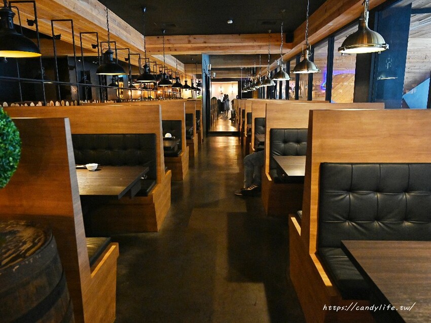 台中市南屯區肉肉燒肉｜台中寵物友善燒肉餐廳，除了美味燒肉，還有特色寵物餐點