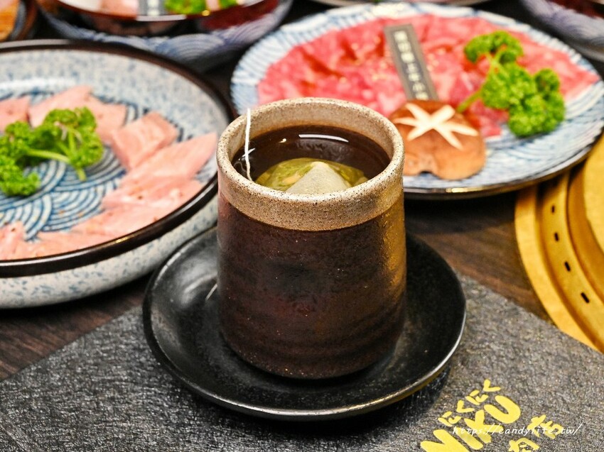 台中市南屯區肉肉燒肉｜台中寵物友善燒肉餐廳，除了美味燒肉，還有特色寵物餐點