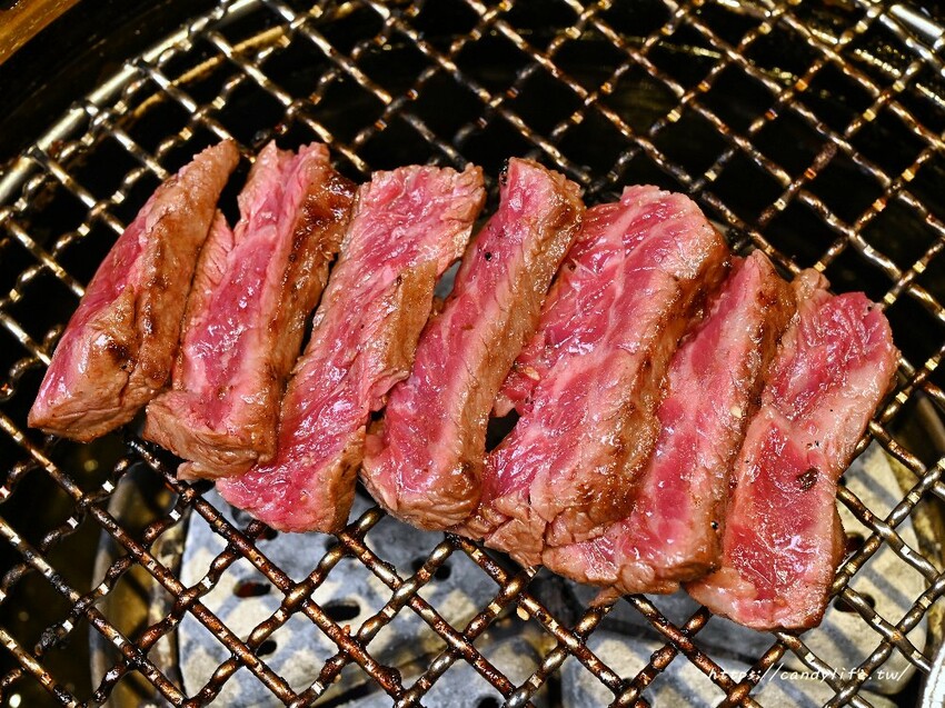 台中市南屯區肉肉燒肉｜台中寵物友善燒肉餐廳，除了美味燒肉，還有特色寵物餐點