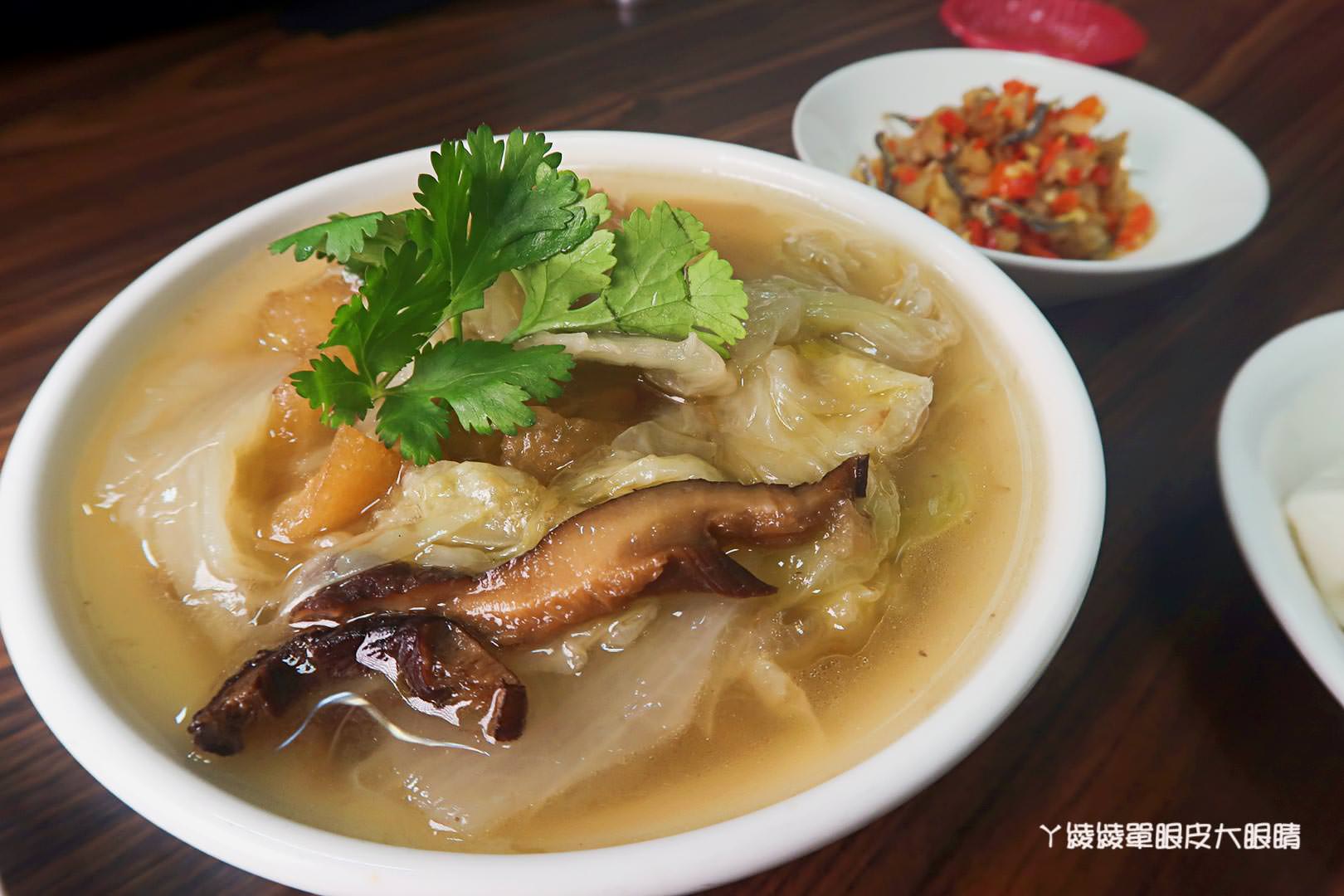 新竹美食小吃推薦禾日香魯肉飯！CP值爆高的海鮮什錦麵，還有超犯規的太陽刈包跟泰式打拋豬飯