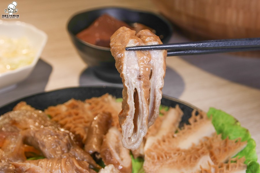 食鍋 麻辣火鍋 鍋物 火鍋 北高雄火鍋 鴛鴦鍋 高雄美食 高雄必吃 霸氣肉盤 肉多