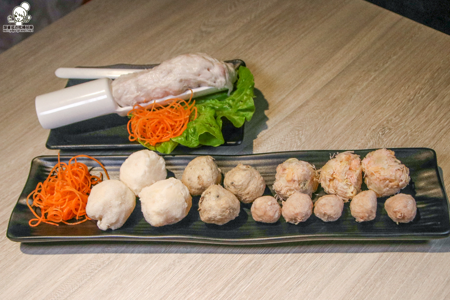 食鍋 麻辣火鍋 鍋物 火鍋 北高雄火鍋 鴛鴦鍋 高雄美食 高雄必吃 霸氣肉盤 肉多