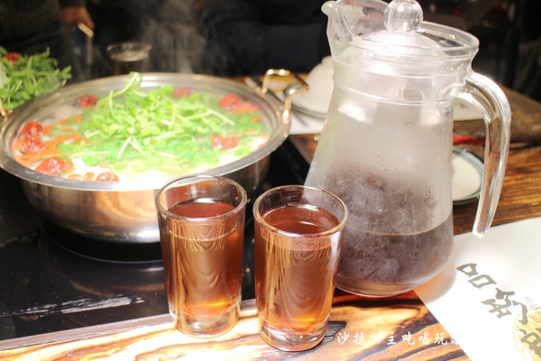 呂珍郎 清燉蔬菜羊肉：內湖羊肉爐火鍋『呂珍郎 清燉蔬菜羊肉』全羊料理/熱炒/捷運內湖站