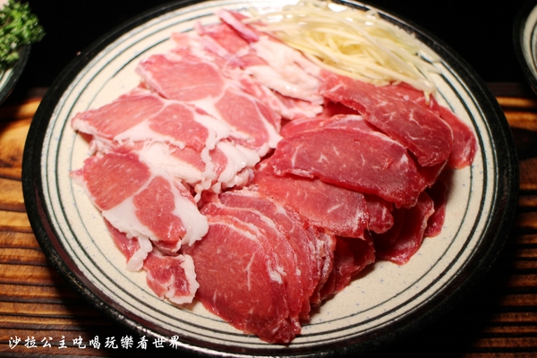 呂珍郎 清燉蔬菜羊肉：內湖羊肉爐火鍋『呂珍郎 清燉蔬菜羊肉』全羊料理/熱炒/捷運內湖站
