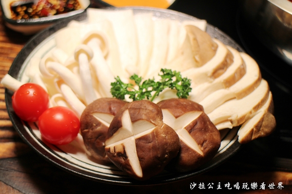 呂珍郎 清燉蔬菜羊肉：內湖羊肉爐火鍋『呂珍郎 清燉蔬菜羊肉』全羊料理/熱炒/捷運內湖站