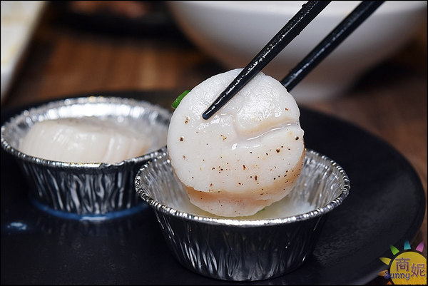 悠熹燒肉YOSHI：台中公益路高質感燒肉。悠熹燒肉。食材服務均優網路好評4.5分 推薦美國1855冷藏牛肉套餐