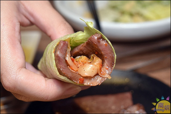 悠熹燒肉YOSHI：台中公益路高質感燒肉。悠熹燒肉。食材服務均優網路好評4.5分 推薦美國1855冷藏牛肉套餐