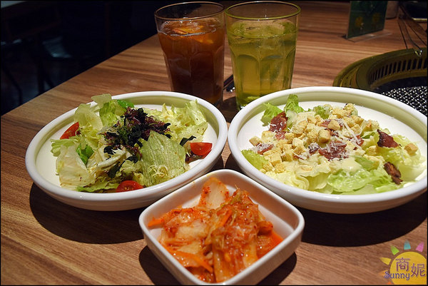 悠熹燒肉YOSHI：台中公益路高質感燒肉。悠熹燒肉。食材服務均優網路好評4.5分 推薦美國1855冷藏牛肉套餐