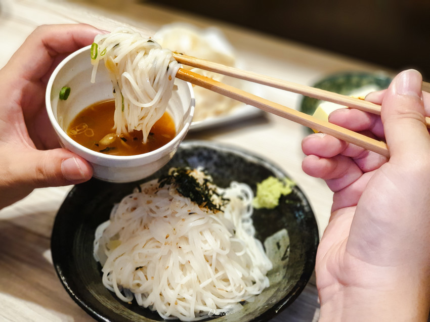 source: imgur.com 台南東區|胡攪蝦餃凱旋店-日系餃子配沾麵才是王道