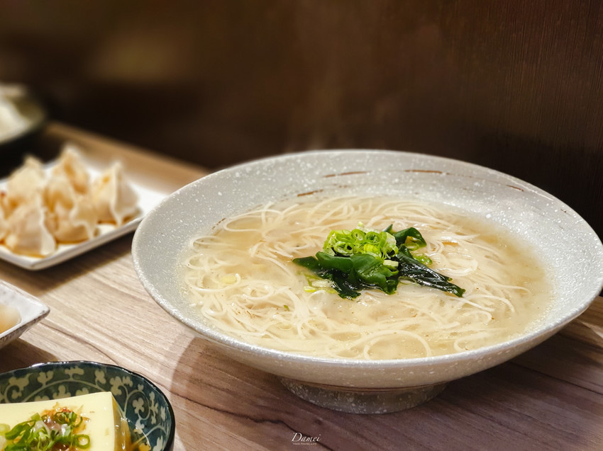 source: imgur.com 台南東區|胡攪蝦餃凱旋店-日系餃子配沾麵才是王道