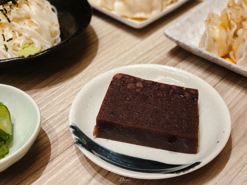 source: imgur.com 台南東區|胡攪蝦餃凱旋店-日系餃子配沾麵才是王道