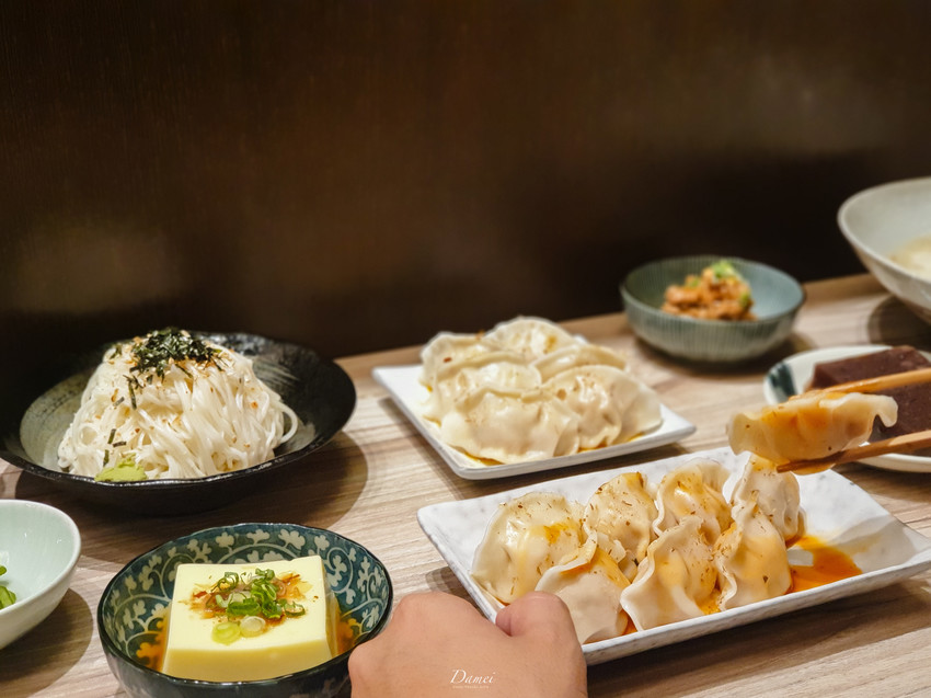 source: imgur.com 台南東區|胡攪蝦餃凱旋店-日系餃子配沾麵才是王道