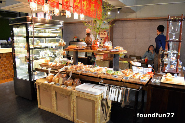 來自星星的幸福麵包SEE STAR(幸福二店)：SEESTAR來自星星的幸福麵包28小時自製熟成/忠孝復興麵包咖啡