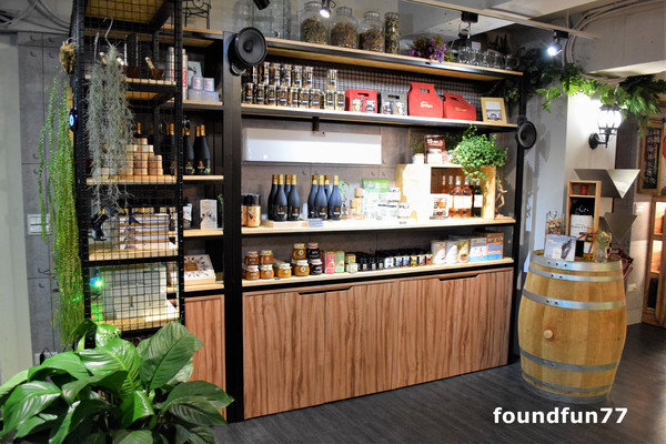 來自星星的幸福麵包SEE STAR(幸福二店)：SEESTAR來自星星的幸福麵包28小時自製熟成/忠孝復興麵包咖啡