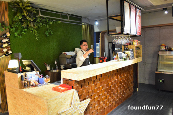 來自星星的幸福麵包SEE STAR(幸福二店)：SEESTAR來自星星的幸福麵包28小時自製熟成/忠孝復興麵包咖啡