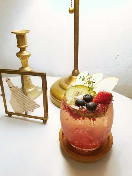 House go in 走進屋子裡:♪中山站。House go in 走進屋子裡♬ 史努比鬆餅/酪梨鮮蝦熱壓吐司/草莓覆盆子戚風