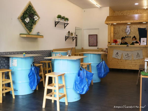 魚吃土。手作三文治:台中美食│魚吃土。手作三文治。〃超狂爆漿起司花醬吐司,還有芋頭控必點芋泥蛋餅,晚上也有營業的早午餐~