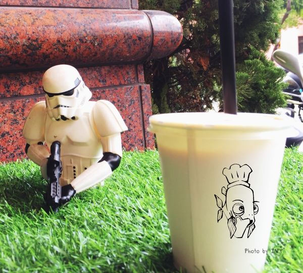 魚吃土 手作三明治  牛奶紅茶