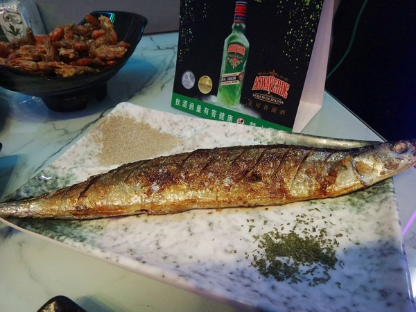 Virgo炭燒夜食:Virgo炭燒夜食-林森北路巷弄內酒bar 除了酒品選擇多樣 烤物炸物也不賴 店內備有鏢機 不管要約會或開趴都適合(附菜單)