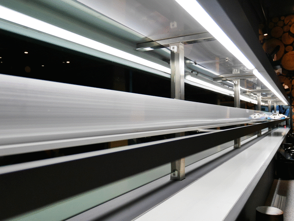 *台北西門站餐廳推薦*Magic Touch点爭鮮~平價日本料理,平板點餐+新幹線直送,好吃好玩拍照美食